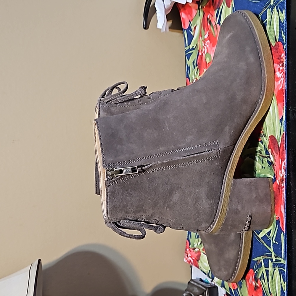 UGG Corinne Suede Ankle Boots-NWOT - Picture 5 of 13